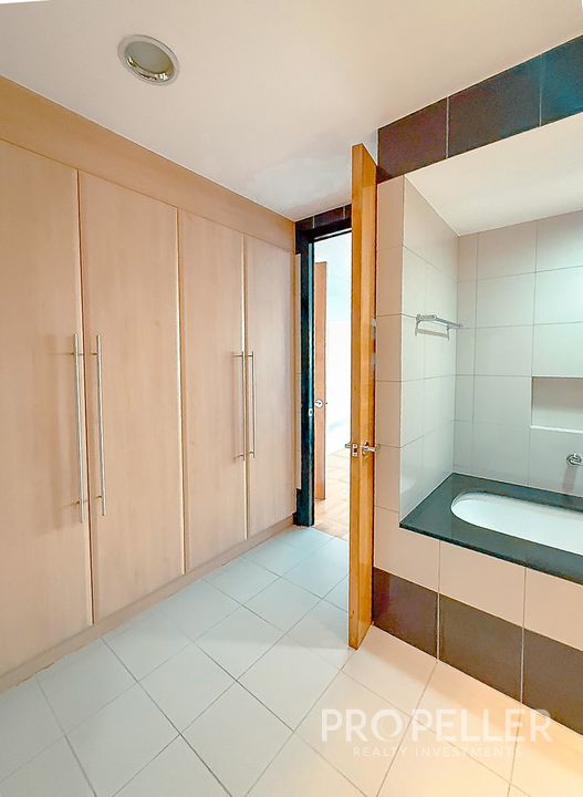 One McKinley Place, Bonifacio Global City, Taguig – 2-Bedroom Condo - Image 10