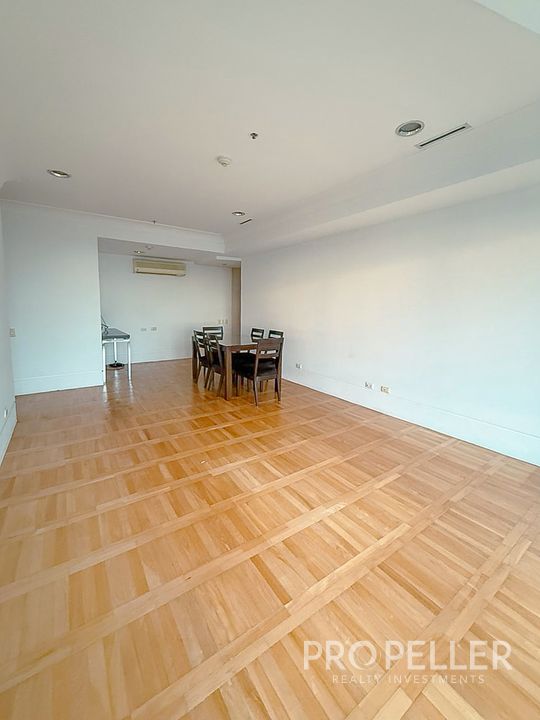 One McKinley Place, Bonifacio Global City, Taguig – 2-Bedroom Condo - Image 2
