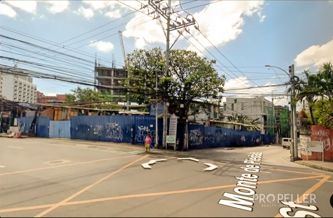 E. Rodriguez Avenue corner Monte de Piedad Street, Quezon City – 2 Adjacent Commercial Lots