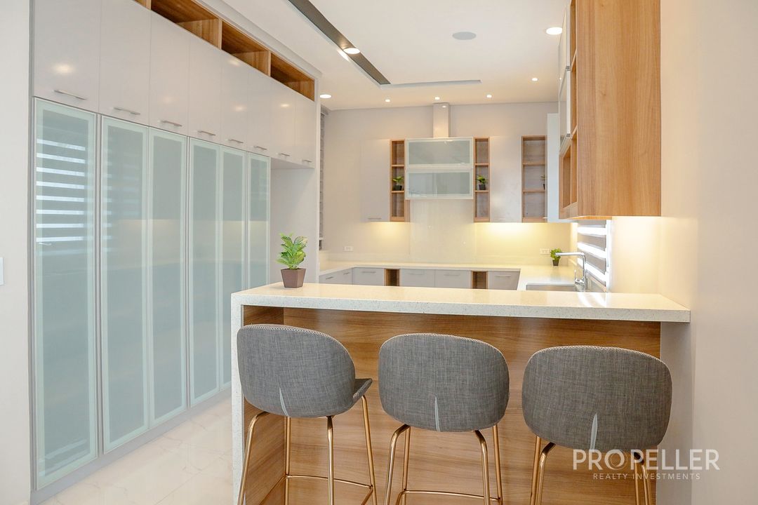 Tomas Morato Avenue, Quezon City – 4-Storey Townhouse with Pool (Ready for Occupancy) - Image 7
