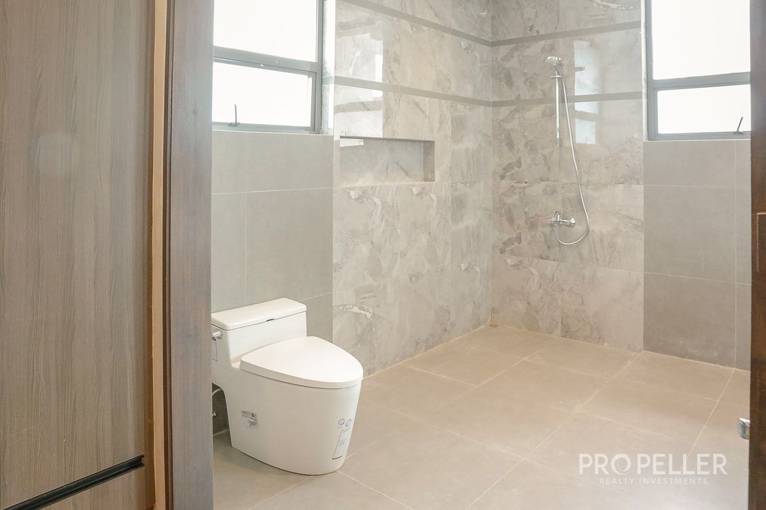 Tomas Morato Avenue, Quezon City – 4-Storey Townhouse with Pool (Ready for Occupancy) - Image 15