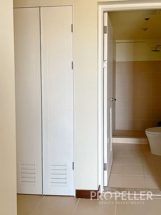 Brent Tower, Brixton Place, Kapitolyo, Pasig – 3-Bedroom Condo - Image 4