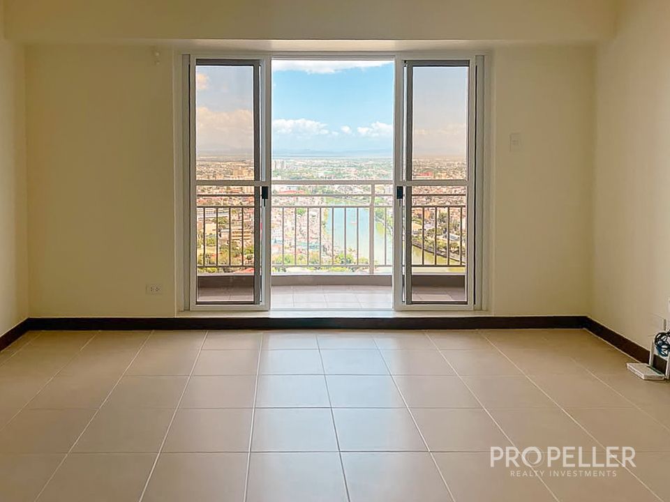 Brent Tower, Brixton Place, Kapitolyo, Pasig – 3-Bedroom Condo