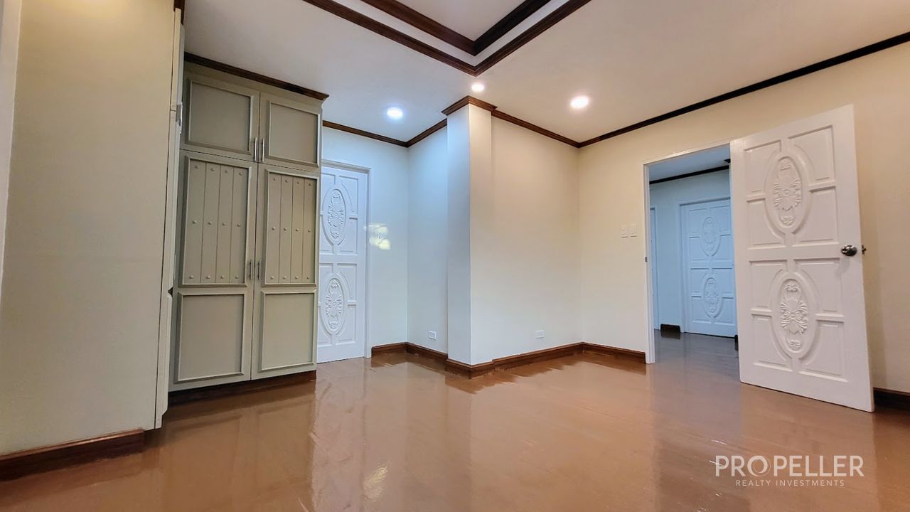 Tredia St., Village East, Cainta - 3 Storey Apartment Unit - Image 15