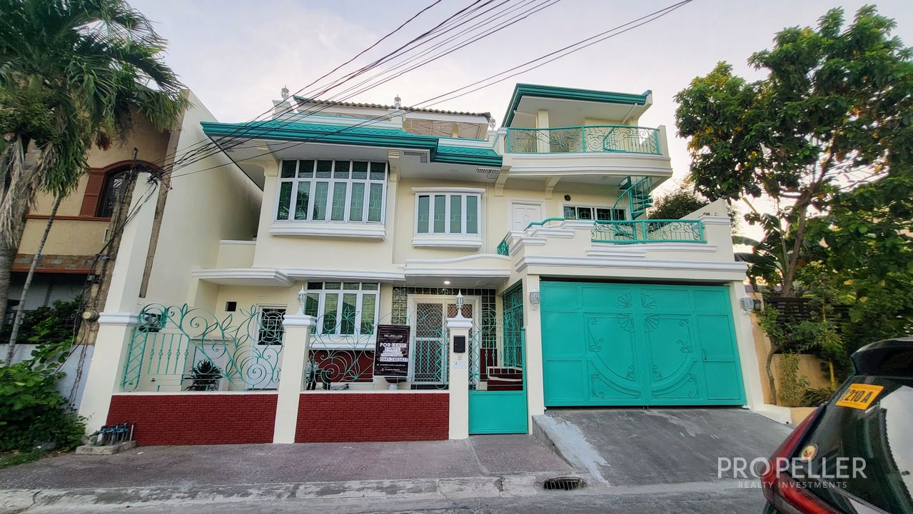 Tredia St., Village East, Cainta, Rizal - 2 Storey Apartment Unit