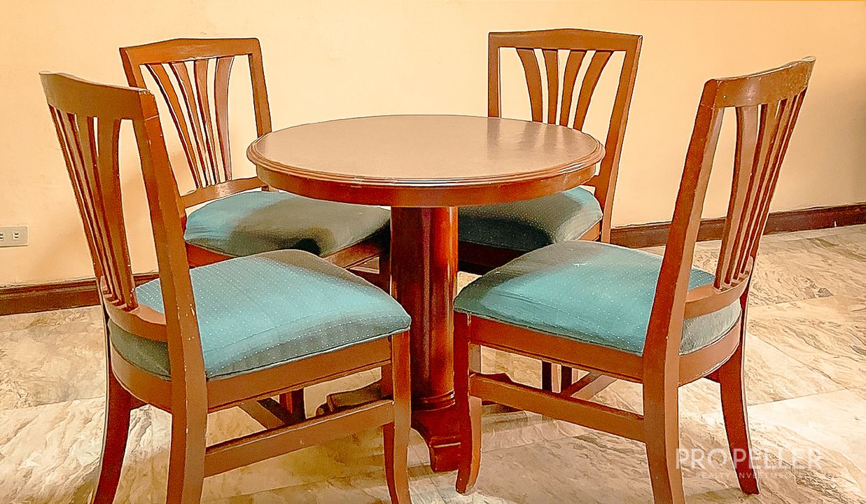Sunrise Holiday Mansion Condo and Hotel – Tagaytay, Cavite