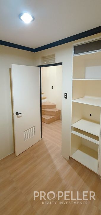 Cubao, Quezon City - Townhouse - Image 8
