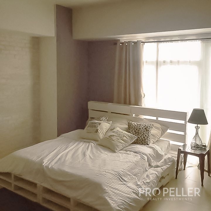 17th Floor The Red Oak, Two Serendra, BGC, Taguig  - Studio with Balcony - Image 7