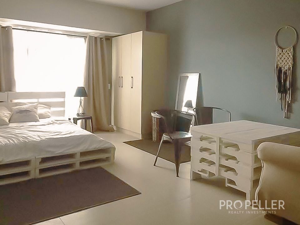 17th Floor The Red Oak, Two Serendra, BGC, Taguig  - Studio with Balcony - Image 8