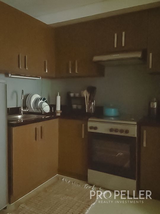 17th Floor The Red Oak, Two Serendra, BGC, Taguig  - Studio with Balcony - Image 4