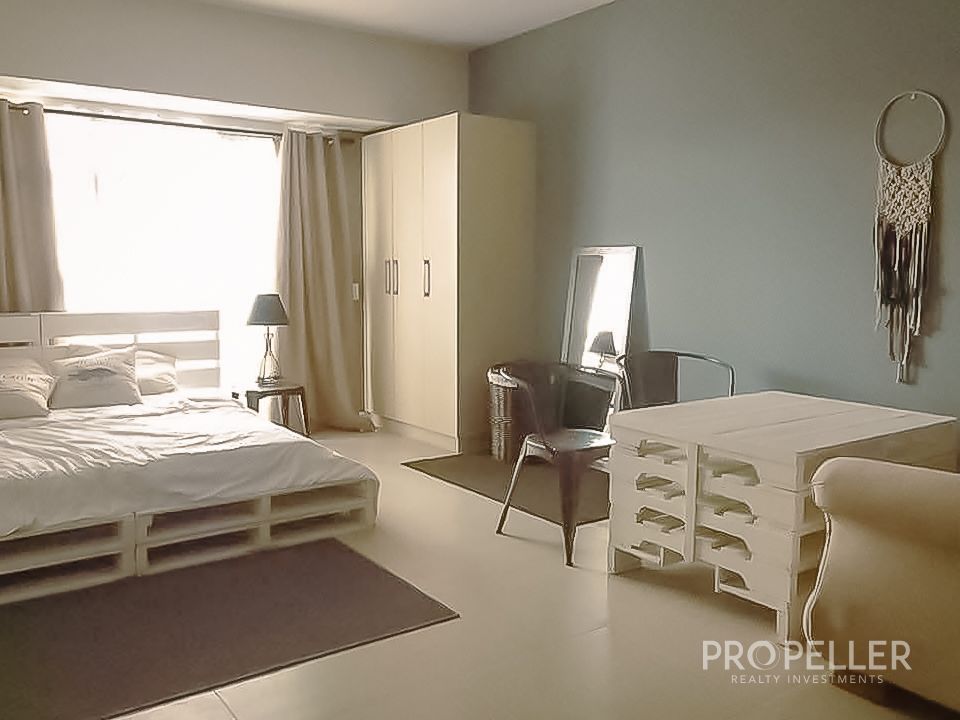 17th Floor The Red Oak, Two Serendra, BGC, Taguig  - Studio with Balcony - Image 3