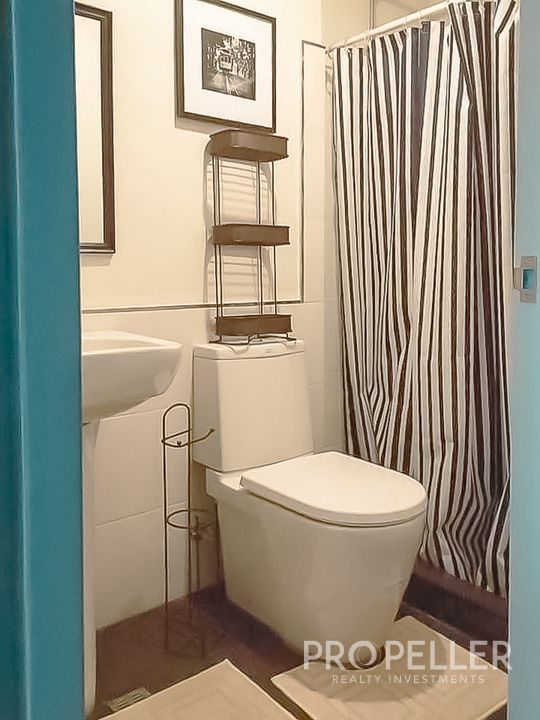 17th Floor The Red Oak, Two Serendra, BGC, Taguig  - Studio with Balcony - Image 6