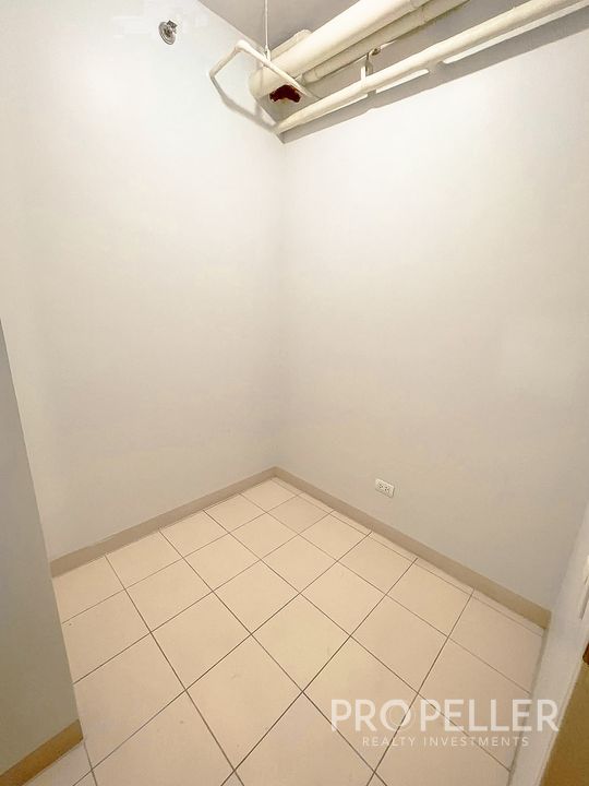 The Red Oak Tower, Bonifacio Global City, Taguig - 3-Bedroom Corner Unit - Image 11