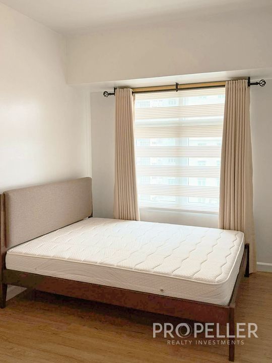 The Red Oak Tower, Bonifacio Global City, Taguig - 3-Bedroom Corner Unit - Image 5