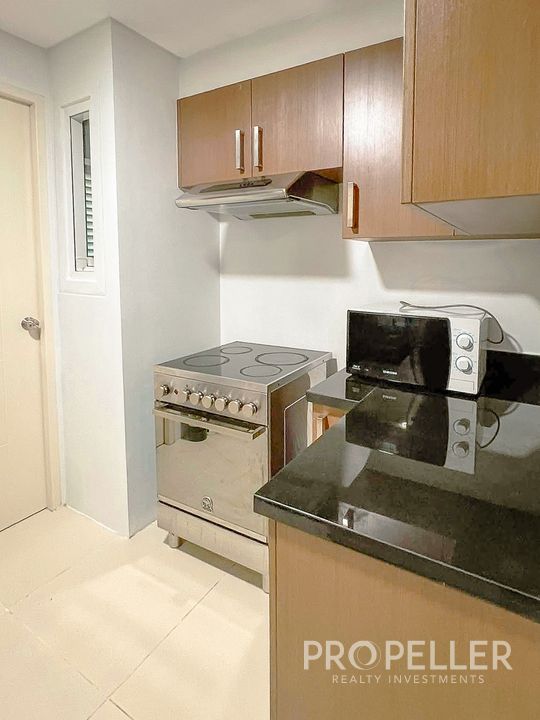 The Red Oak Tower, Bonifacio Global City, Taguig - 3-Bedroom Corner Unit - Image 8