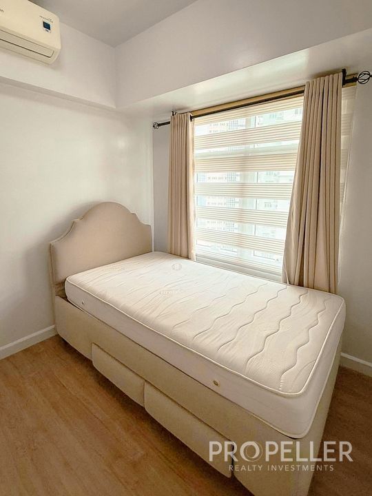The Red Oak Tower, Bonifacio Global City, Taguig - 3-Bedroom Corner Unit - Image 4